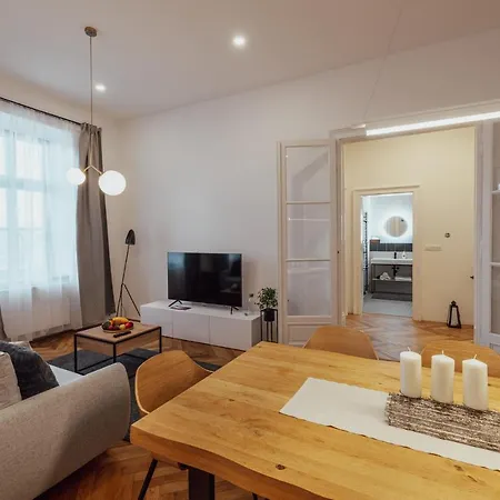 Marienhof Aparthotel 4*
