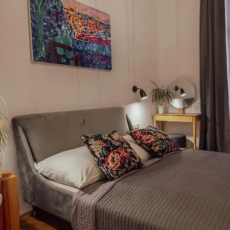 Marienhof Aparthotel 4*