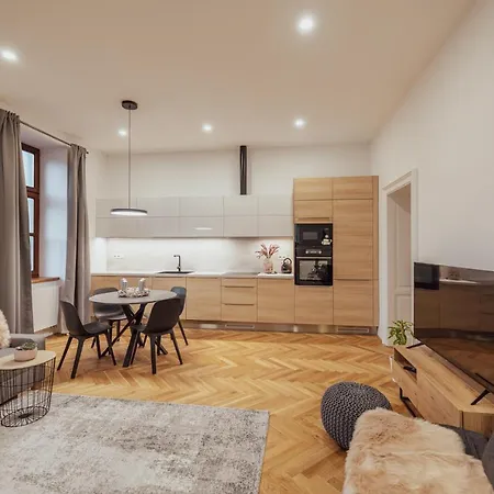 Marienhof Aparthotel 4*