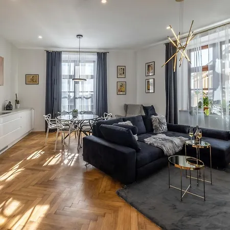 Marienhof Aparthotel 4*