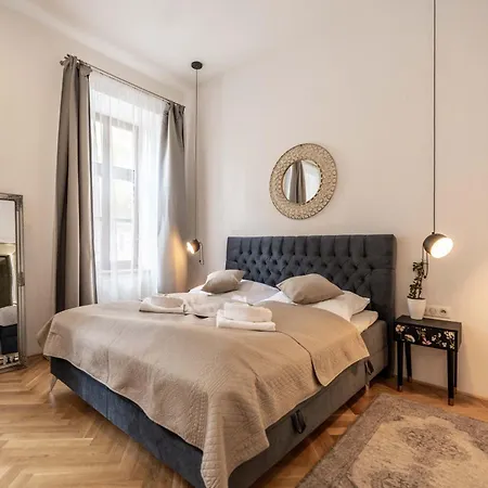 Marienhof 4*